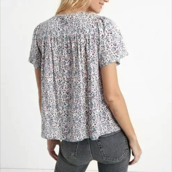 Lucky Brand Smocked Flowy Floral Flower Short Sleeve Top - Picture 10 of 10